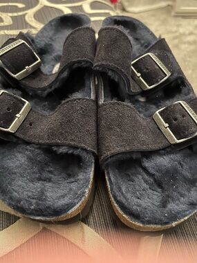 Birkenstock’s Size 11 Fuzzy Double-Strap Slide Sandals Navy Blue NWOT